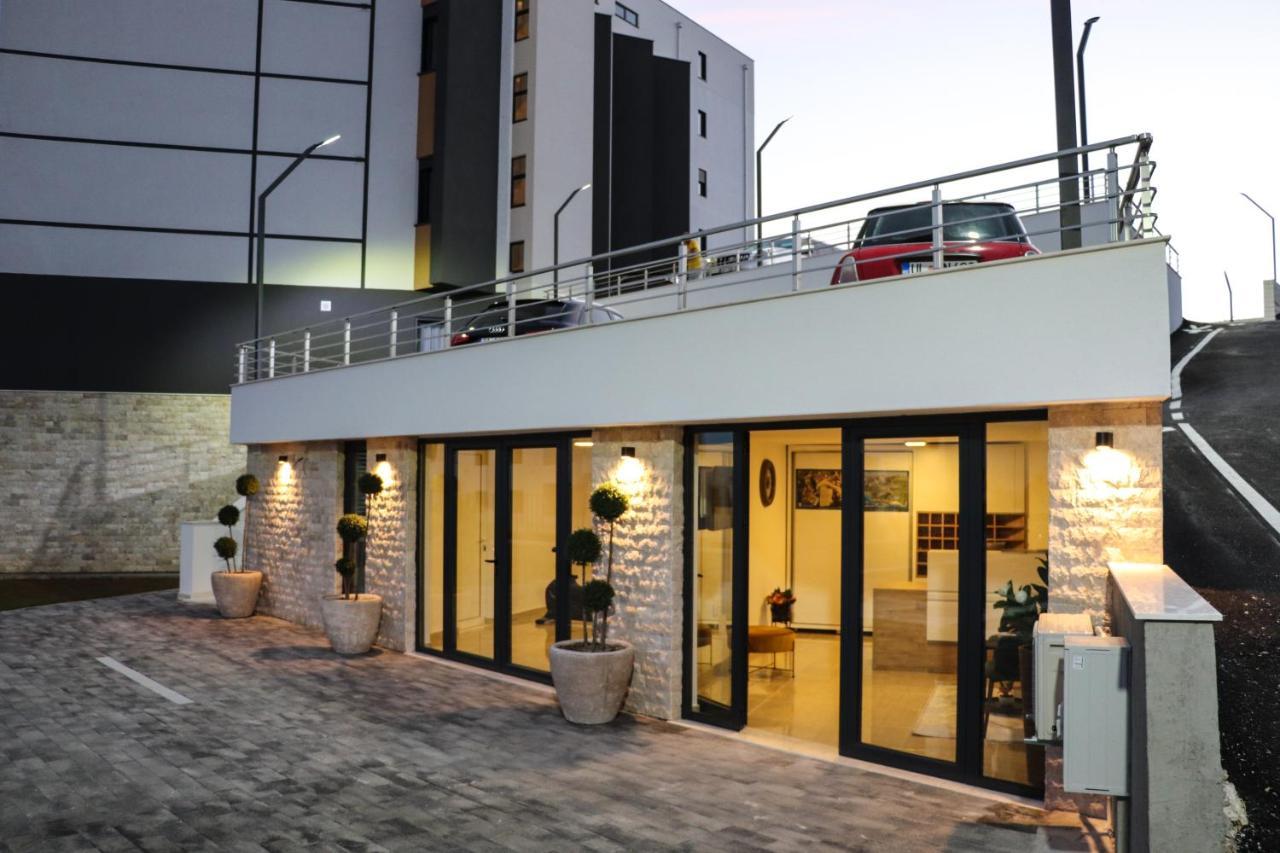 Eagles Apartments & Suites Ulcinj Exterior photo