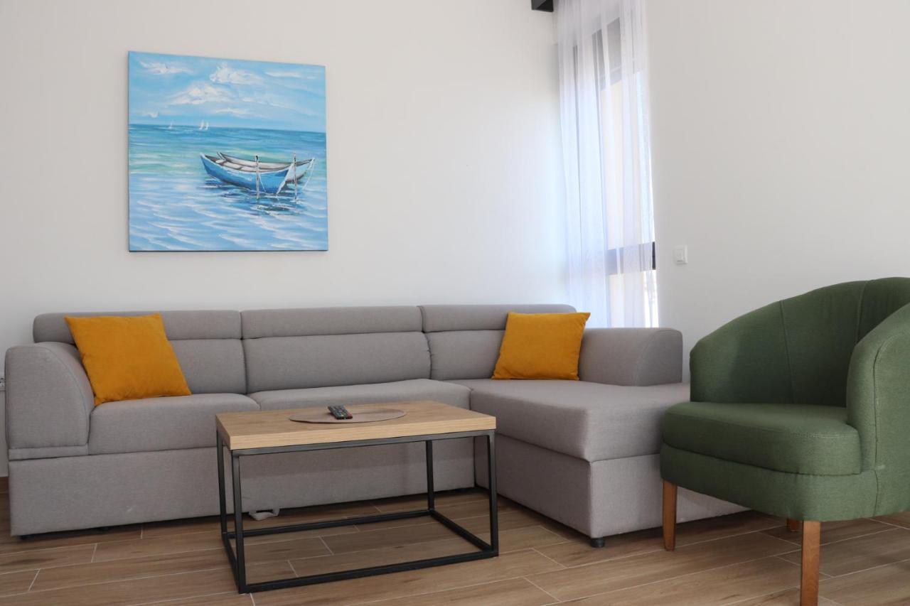 Eagles Apartments & Suites Ulcinj Exterior photo
